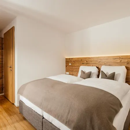 Haus Schoenblick Apartment *