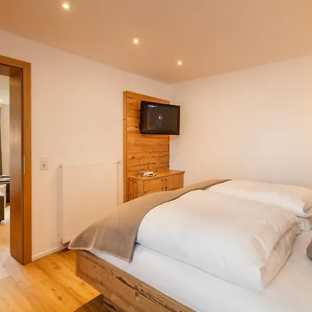 Haus Schoenblick 公寓 *