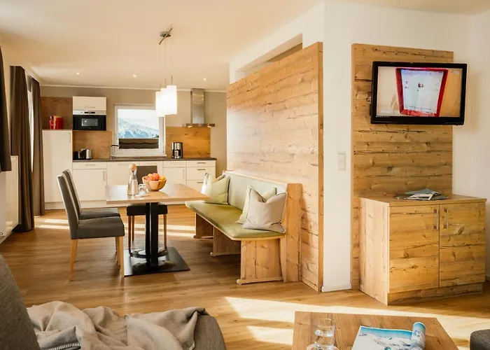 Апартаменти Haus Schoenblick Зефельд-ін-Тіроль