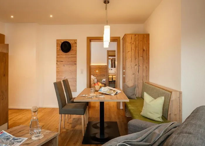 Апартаменти Haus Schoenblick *