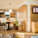 Daire Haus Schoenblick Seefeld in Tirol
